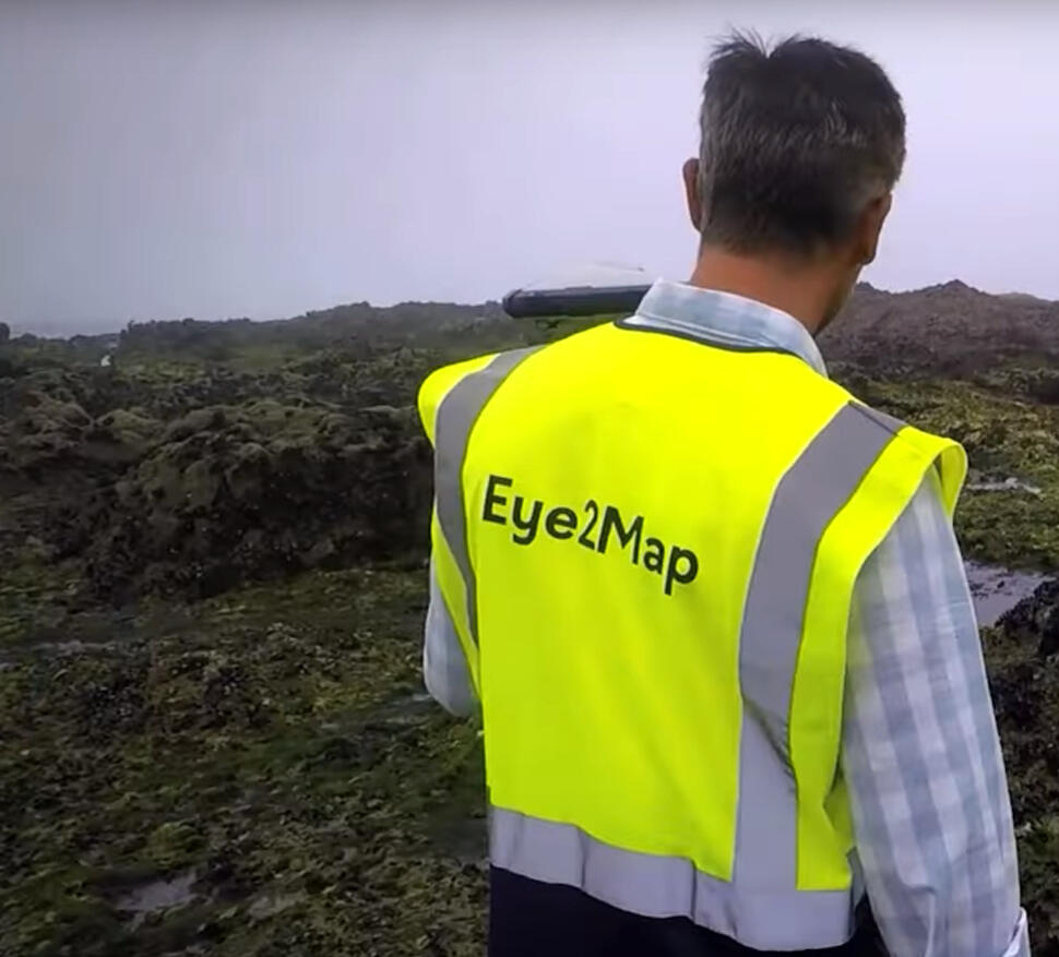 A Eye2Map teve o prazer de colaborar no passado projeto SWUAV, com o CIIMAR, para o estudo de macroalgas em zonas costeiras com recurso a drones e sensores multiespetrais. Referido num dos vídeos de comemoração dos 25 anos do CIIMAR. | 2025